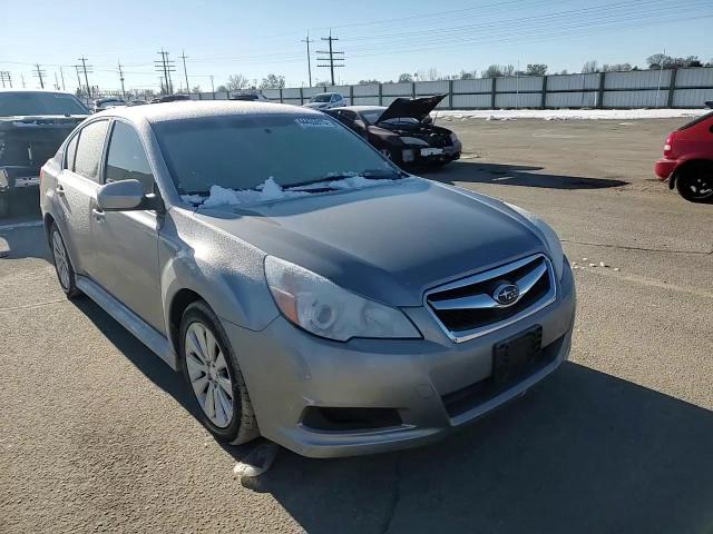 2010 Subaru Legacy - Image 10