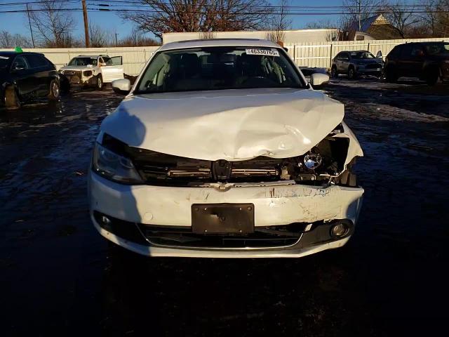 2014 Volkswagen Jetta - Image 11