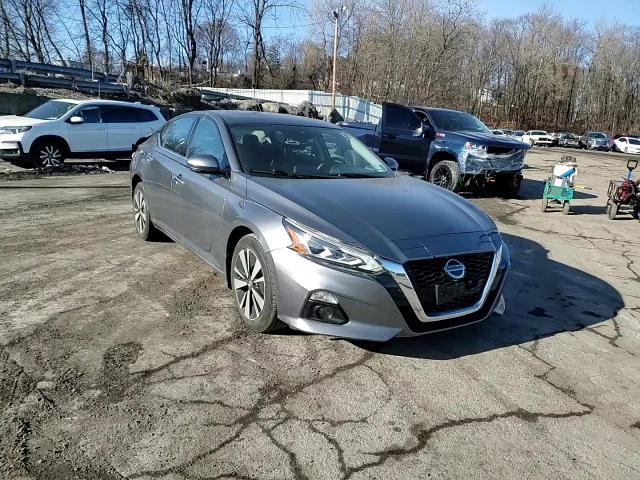 2019 Nissan Altima - Image 10