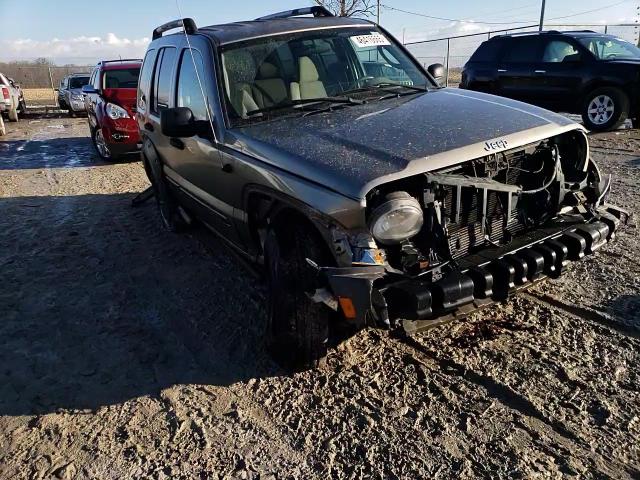 2006 Jeep Liberty (North America) - Image 12