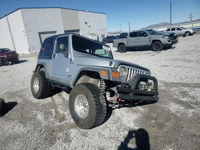 2005 Jeep Wrangler - Image 11