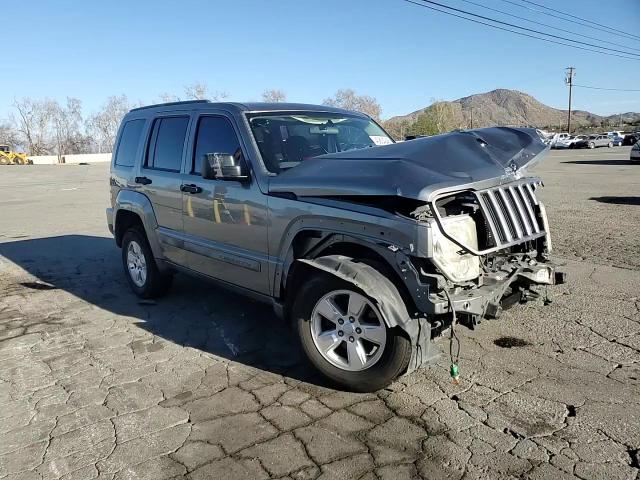2012 Jeep Liberty (North America) - Image 11