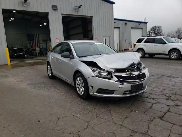 2011 Chevrolet Cruze - Image 11