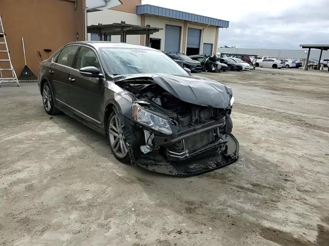 2016 Volkswagen Passat - Image 11