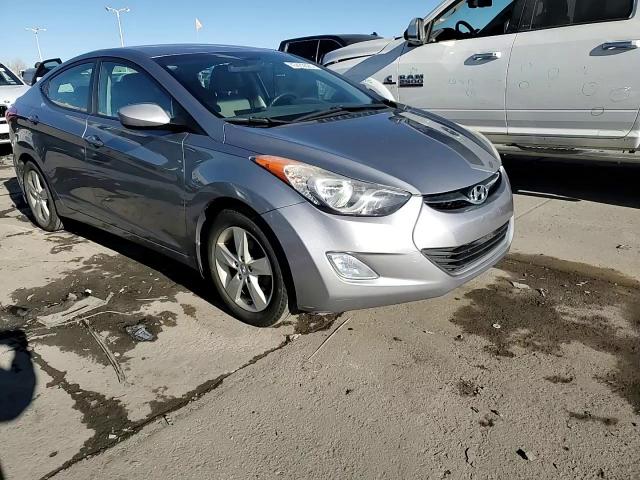 2013 Hyundai Elantra - Image 13