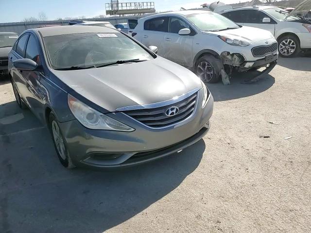 2013 Hyundai Sonata - Image 11