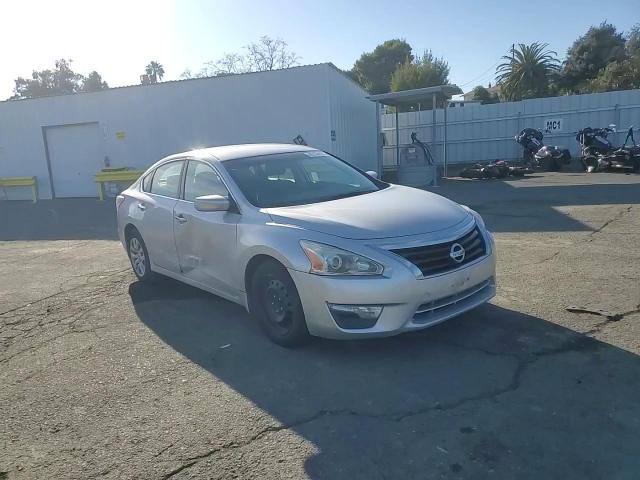 2015 Nissan Altima - Image 11