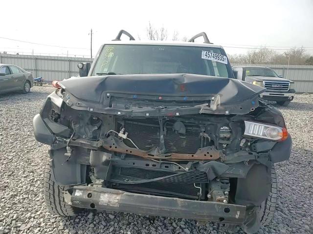 2008 Toyota FJ Cruiser - Image 12
