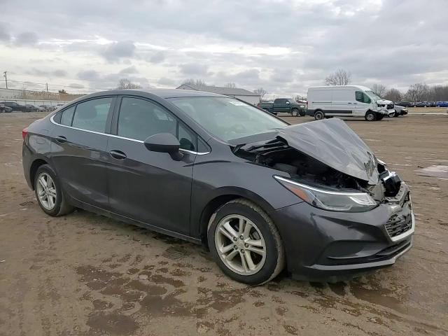 2017 Chevrolet Cruze - Image 11