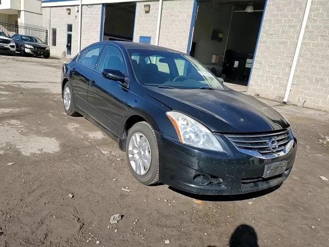2010 Nissan Altima - Image 11