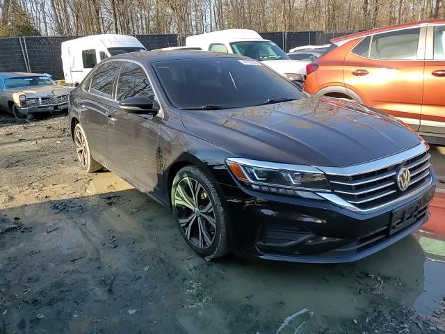 2021 Volkswagen Passat - Image 11