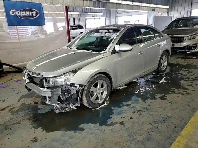 2012 Chevrolet Cruze - Image 11