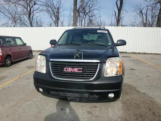 2007 GMC Yukon - Image 11