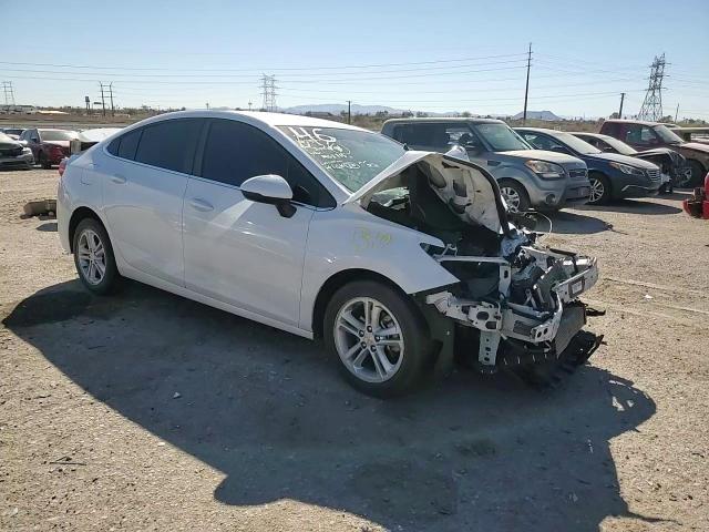 2018 Chevrolet Cruze - Image 10