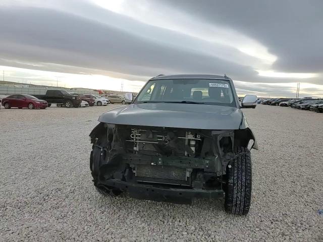 2018 Nissan Armada - Image 11
