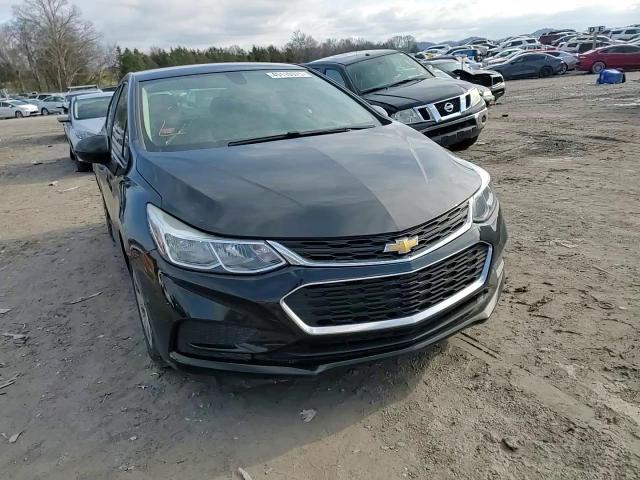 2018 Chevrolet Cruze - Image 11