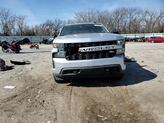 2019 Chevrolet Silverado - Image 11