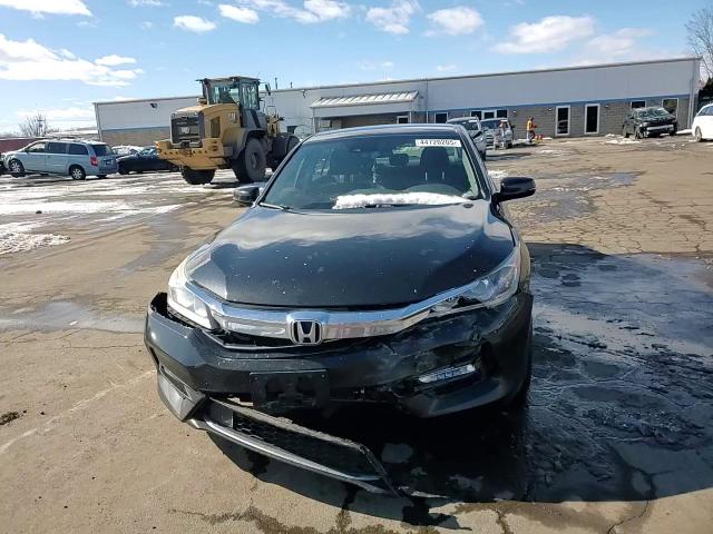 2017 Honda Accord - Image 11