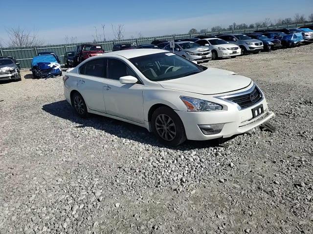 2015 Nissan Altima - Image 10