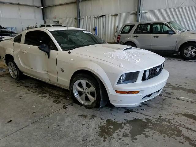 2009 Ford Mustang - Image 11