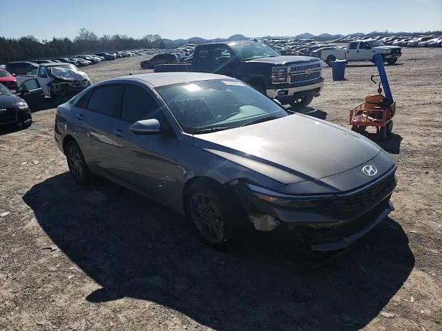 2024 Hyundai Elantra - Image 11