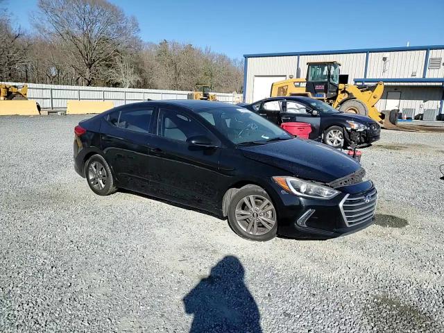2017 Hyundai Elantra - Image 11