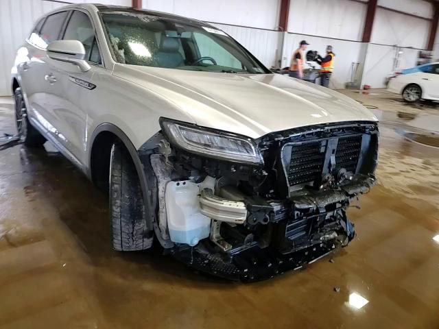 2019 Lincoln Nautilus - Image 15