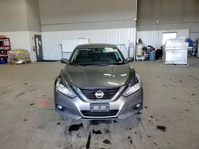 2018 Nissan Altima - Image 11