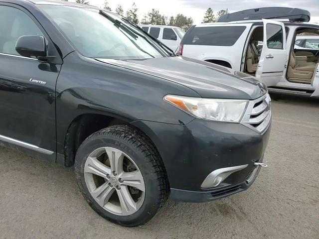 2012 Toyota Highlander - Image 11