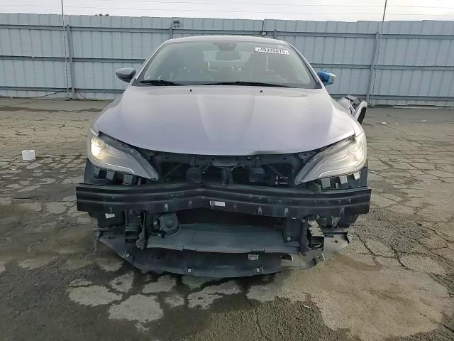 2015 Chrysler 200 - Image 10
