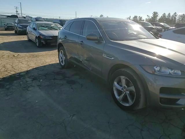 2019 Jaguar F-Pace - Image 12