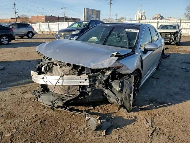 2018 Toyota Camry - Image 11