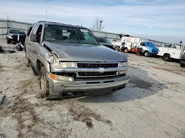 2002 Chevrolet Suburban - Image 11