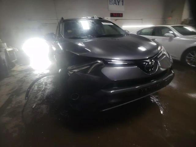 2017 Toyota RAV 4 - Image 13
