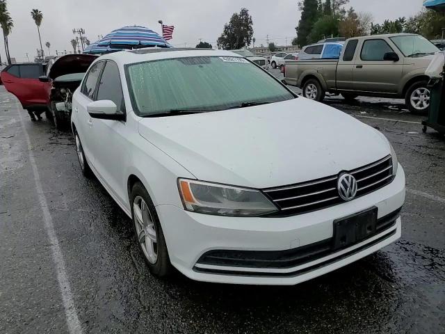 2015 Volkswagen Jetta - Image 11