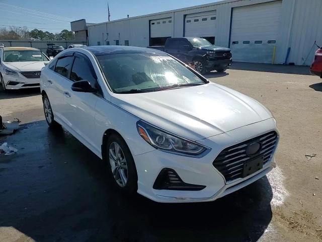 2018 Hyundai Sonata - Image 14
