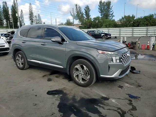 2022 Hyundai Santa Fe - Image 11