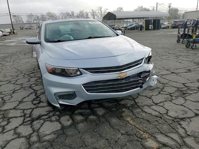 2018 Chevrolet Malibu - Image 11
