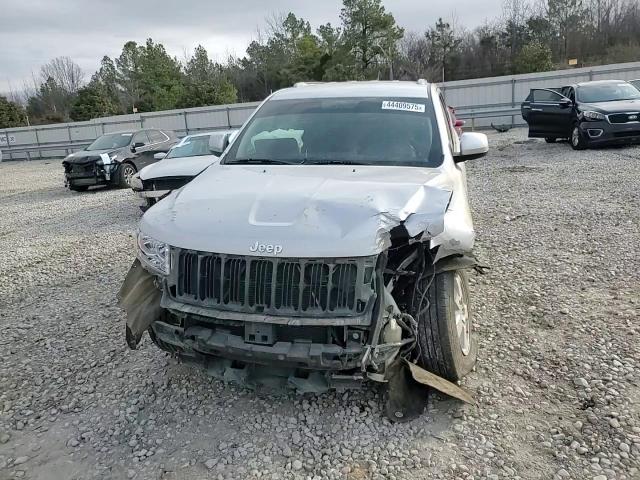 2011 Jeep Grand Cherokee - Image 12