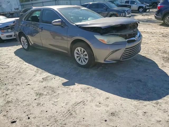 2015 Toyota Camry - Image 11