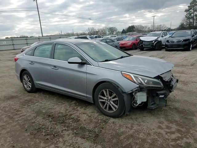 2017 Hyundai Sonata - Image 11