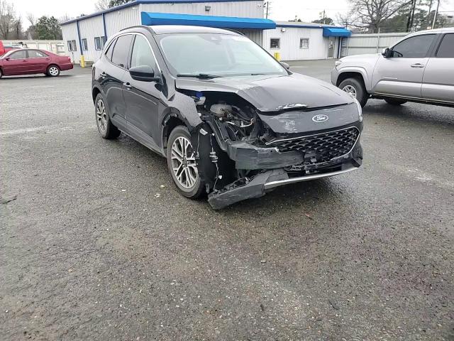 2020 Ford Escape - Image 11