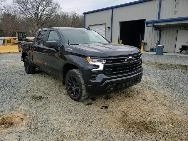 2022 Chevrolet Silverado - Image 10