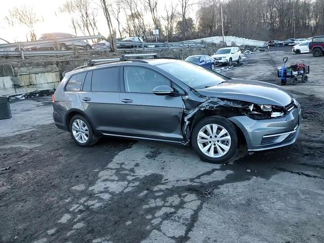 2018 Volkswagen Golf - Image 11