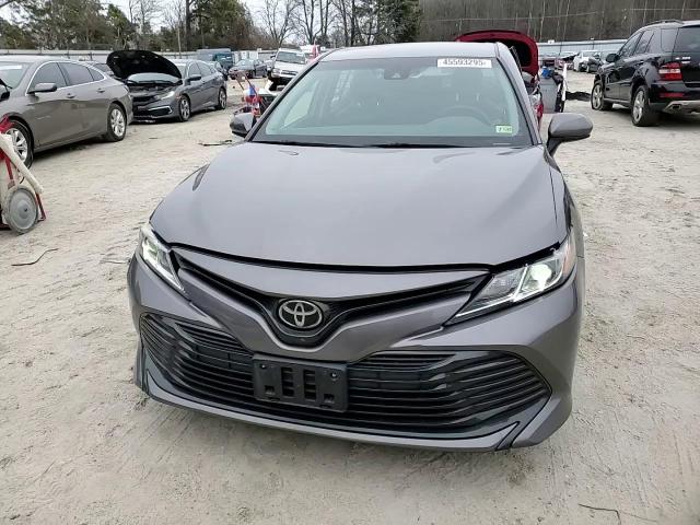 2019 Toyota Camry - Image 10