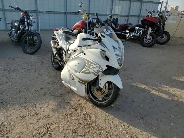 2011 Suzuki Gsx1300 R VIN: JS1GX72A5B2103361 Lot: 43810105
