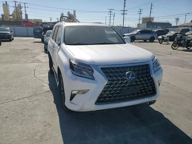2021 Lexus GX - Image 11