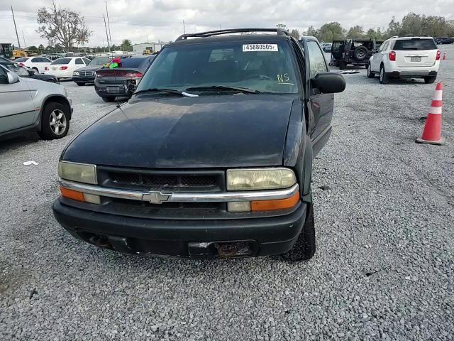 2002 Chevrolet S-10 Pickup - Image 10