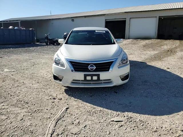2015 Nissan Altima - Image 13