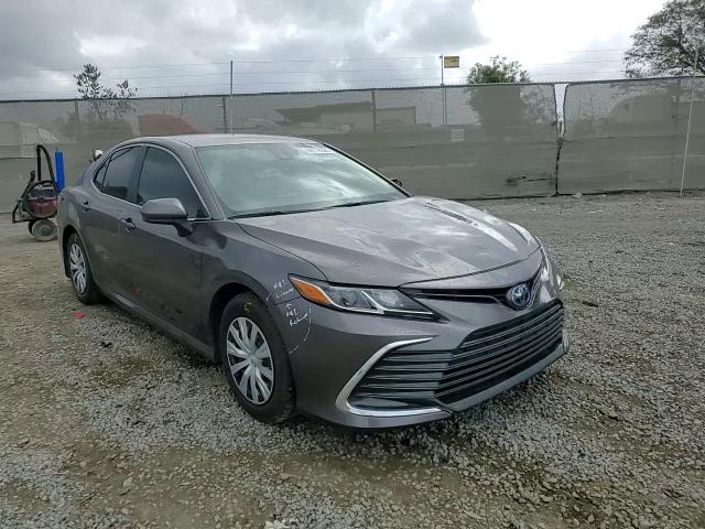 2021 Toyota Camry - Image 11